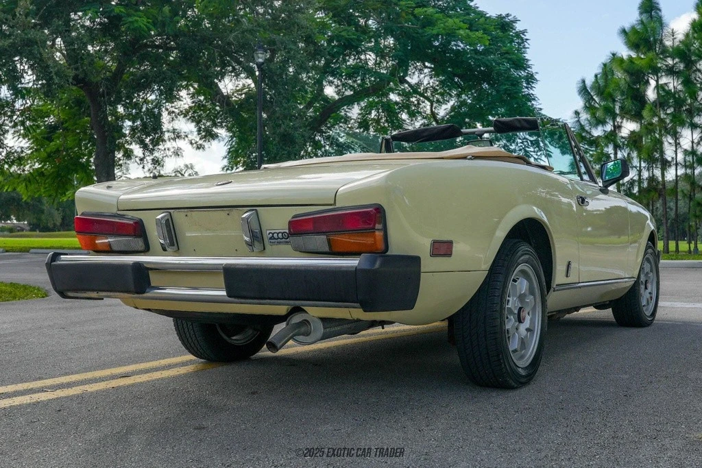 1982 Fiat 124 Sport Spider - Image 8 of 12