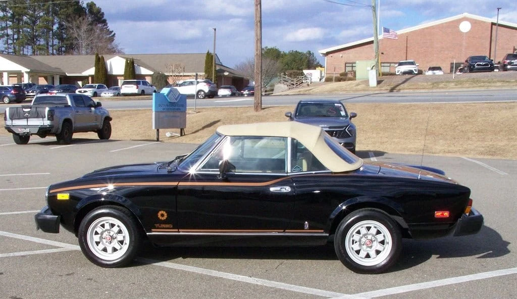 1982 Fiat 124 Sport Spider - Image 6 of 31
