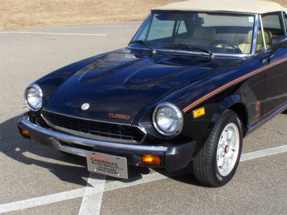 1982 Fiat 124 Sport Spider - Image 12 of 31