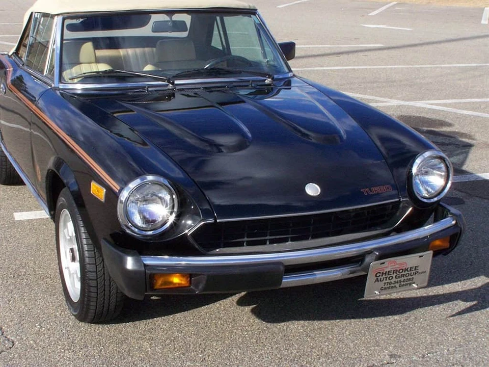1982 Fiat 124 Sport Spider - Image 28 of 31