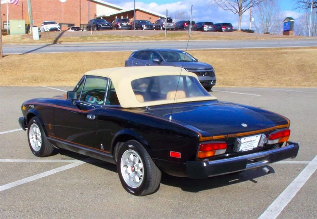 1982 Fiat 124 Sport Spider - Image 2 of 31