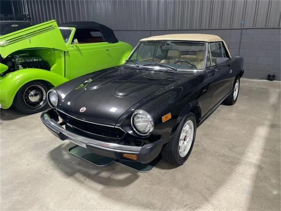 1982 Fiat 124 Sport Spider - Image 3 of 16