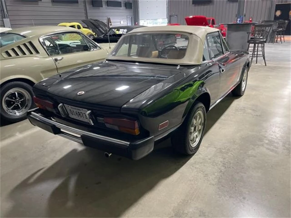 1982 Fiat 124 Sport Spider - Image 6 of 16