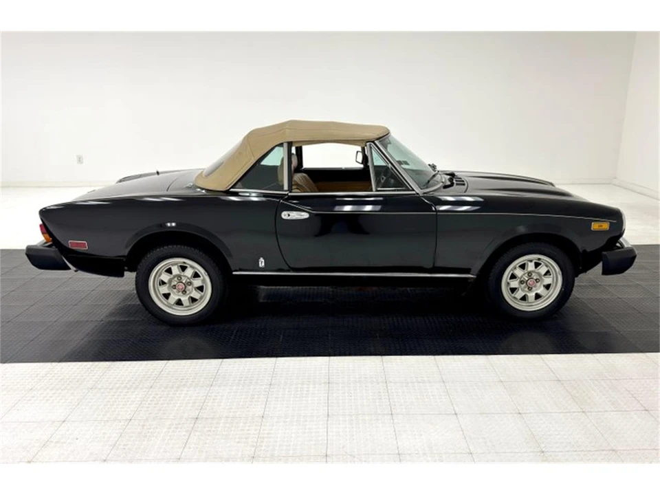 1982 Fiat - Image 9 of 31