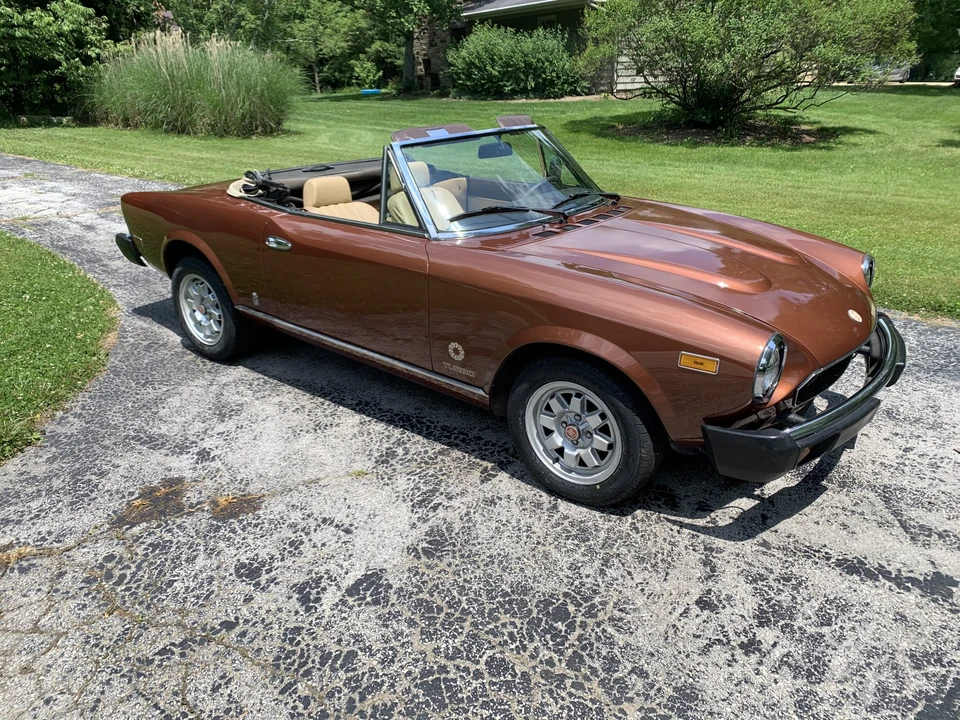 1982 Fiat 124 Sport Spider - Image 5 of 31