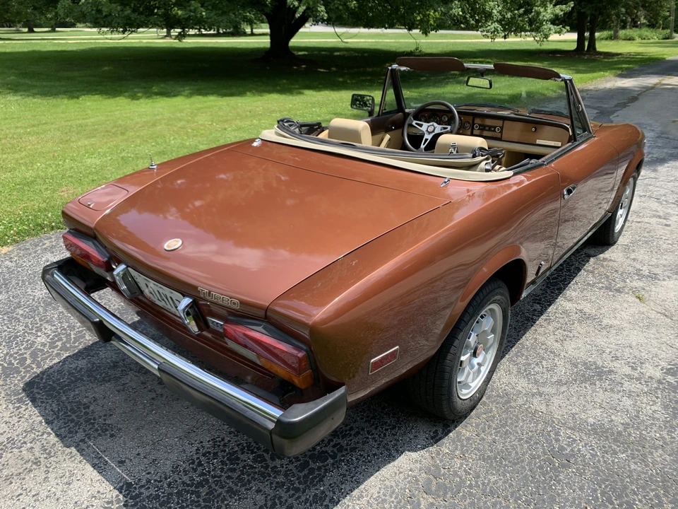 1982 Fiat 124 Sport Spider - Image 8 of 31