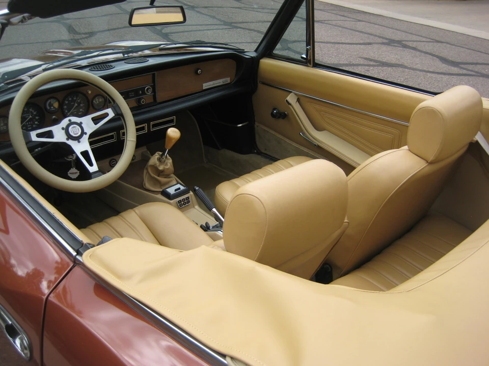 1982 Fiat 124 Sport Spider - Image 26 of 31