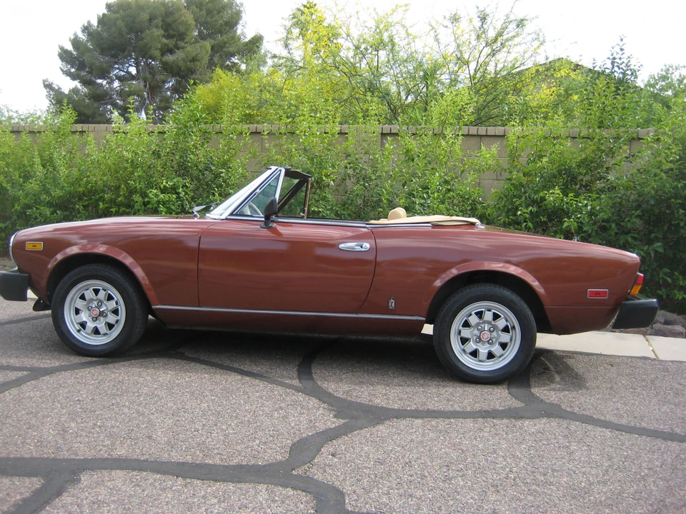 1982 Fiat 124 Sport Spider - Image 7 of 31