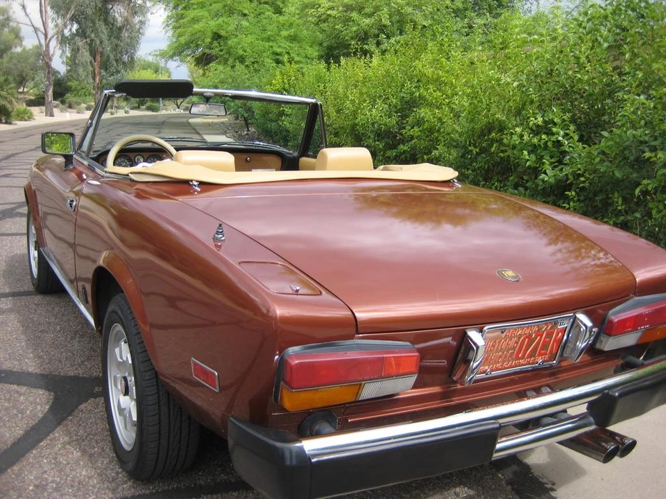1982 Fiat 124 Sport Spider - Image 11 of 31