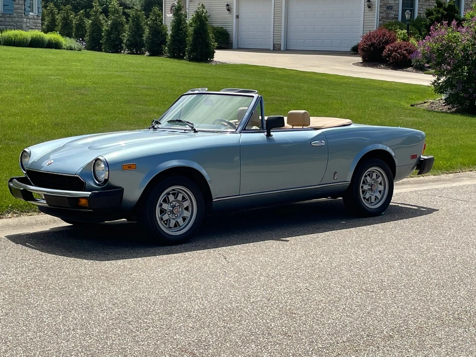 1982 Fiat 124 Sport Spider - Image 5 of 31