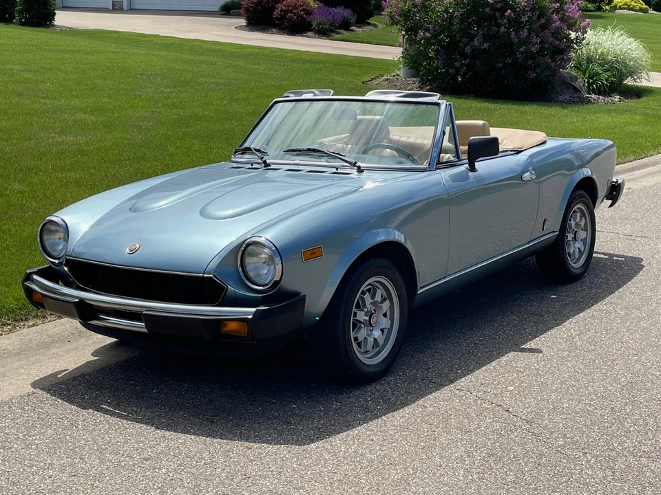 1982 Fiat 124 Sport Spider - Image 4 of 31