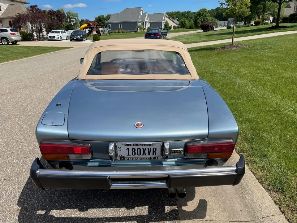 1982 Fiat 124 Sport Spider - Image 13 of 31