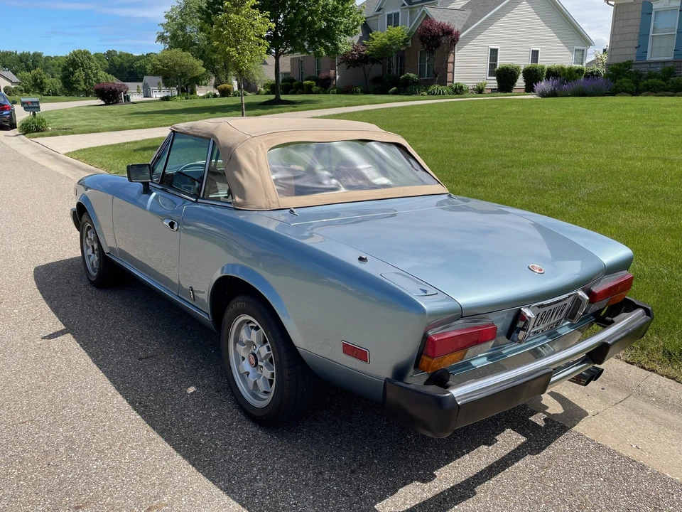 1982 Fiat 124 Sport Spider - Image 10 of 31