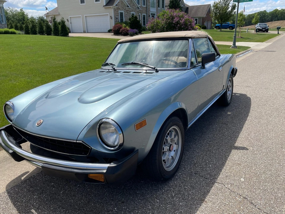 1982 Fiat 124 Sport Spider - Image 3 of 31