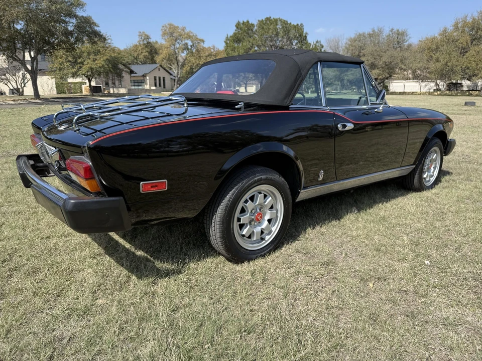 1982 Fiat 124 Sport Spider - Image 12 of 31