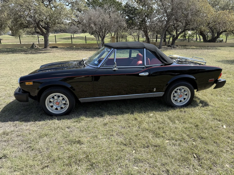 1982 Fiat 124 Sport Spider - Image 4 of 31