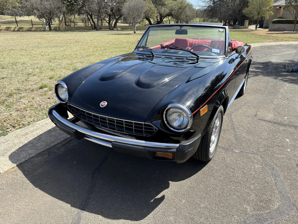 1982 Fiat 124 Sport Spider - Image 19 of 31