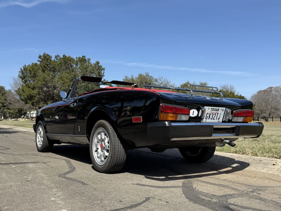 1982 Fiat 124 Sport Spider - Image 28 of 31