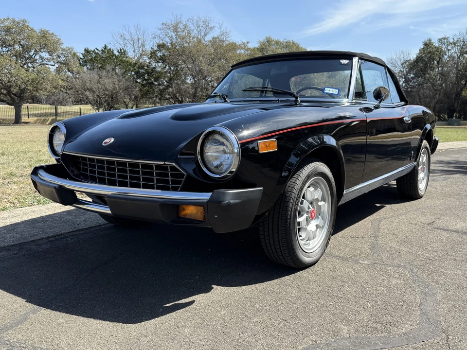 1982 Fiat 124 Sport Spider - Image 3 of 31