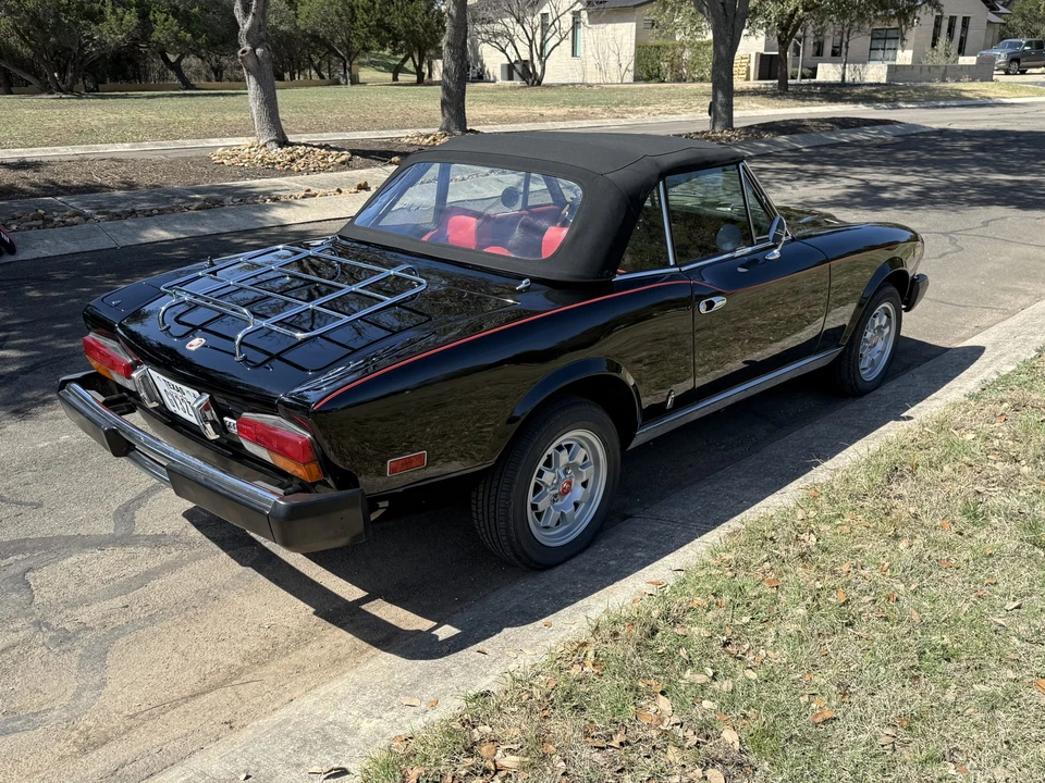 1982 Fiat 124 Sport Spider - Image 10 of 31