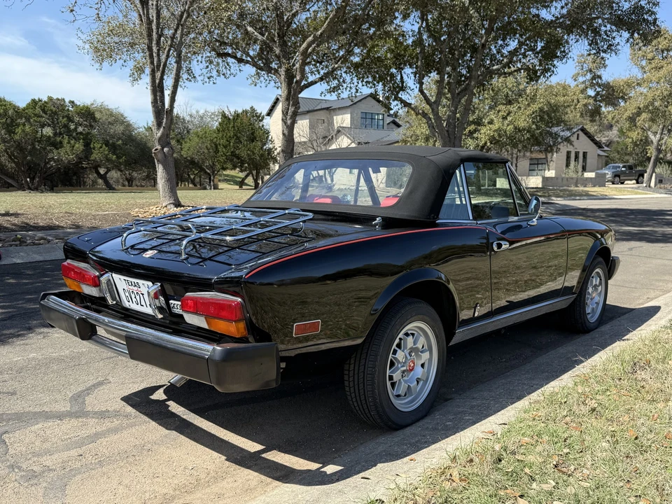 1982 Fiat 124 Sport Spider - Image 9 of 31