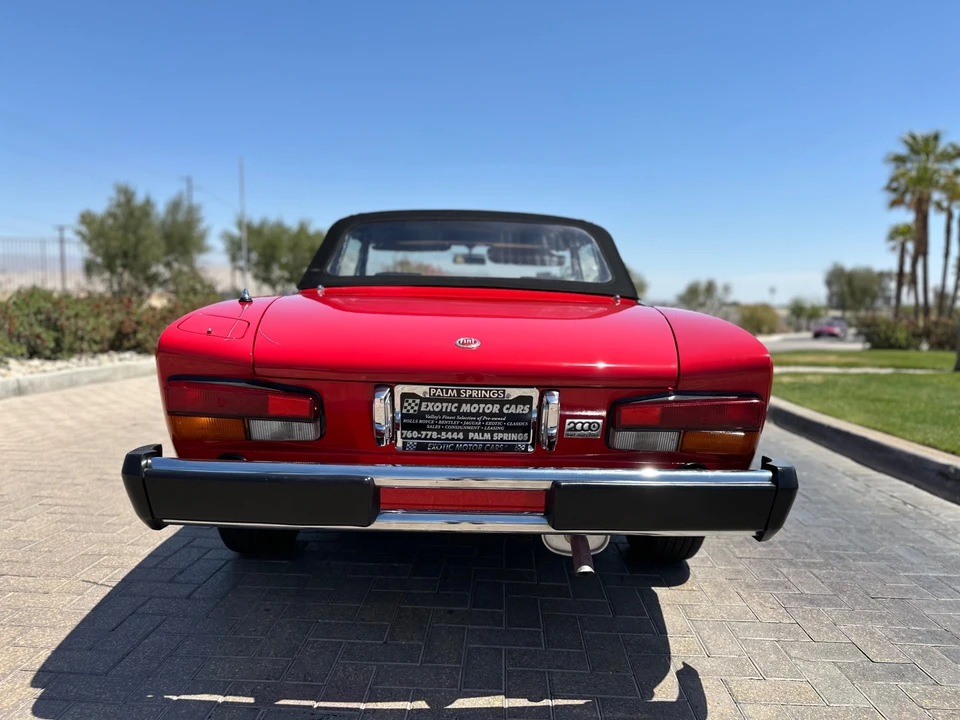 1982 Fiat 124 Sport Spider - Image 17 of 31