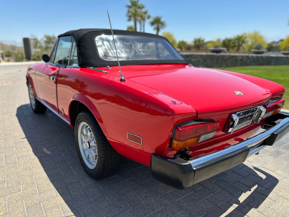 1982 Fiat 124 Sport Spider - Image 18 of 31
