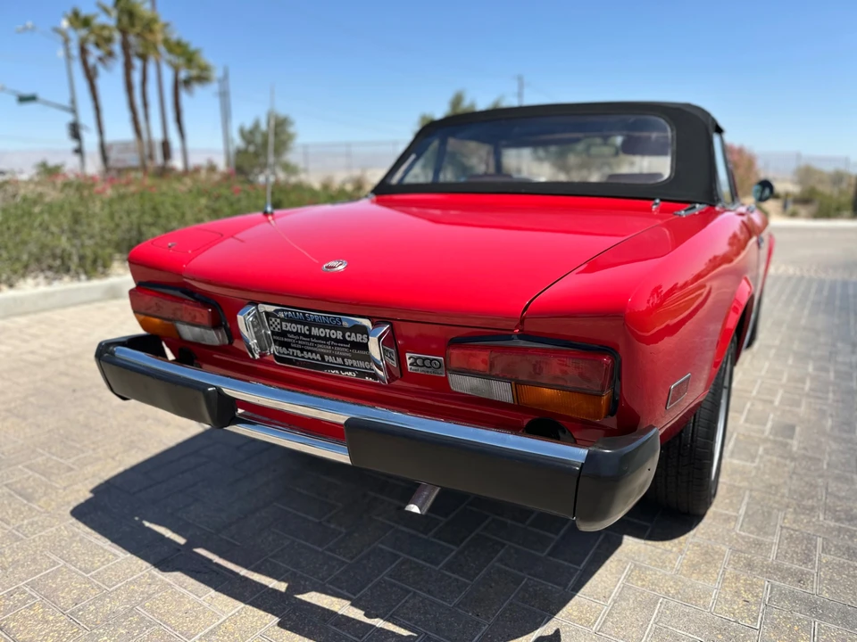1982 Fiat 124 Sport Spider - Image 13 of 31