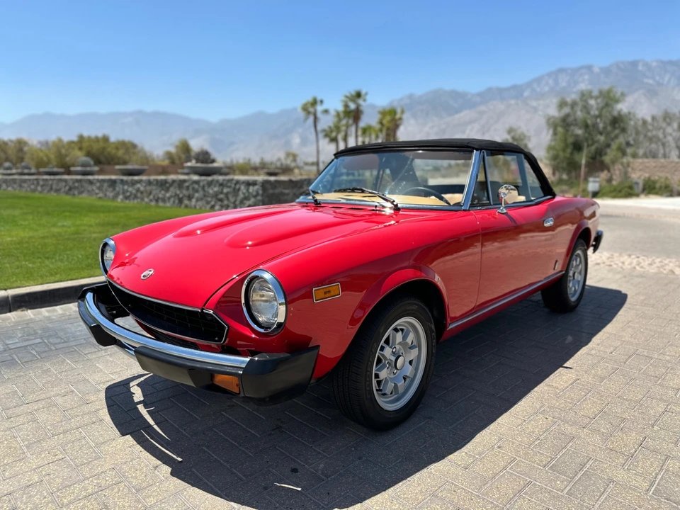 1982 Fiat 124 Sport Spider - Image 2 of 31