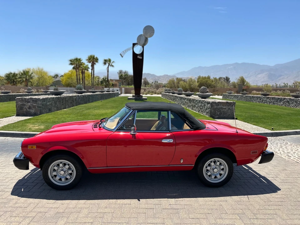 1982 Fiat 124 Sport Spider - Image 19 of 31