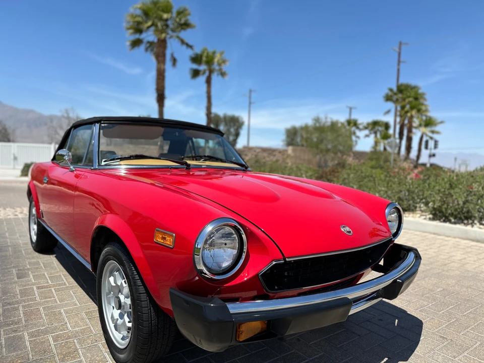 1982 Fiat 124 Sport Spider - Image 9 of 31