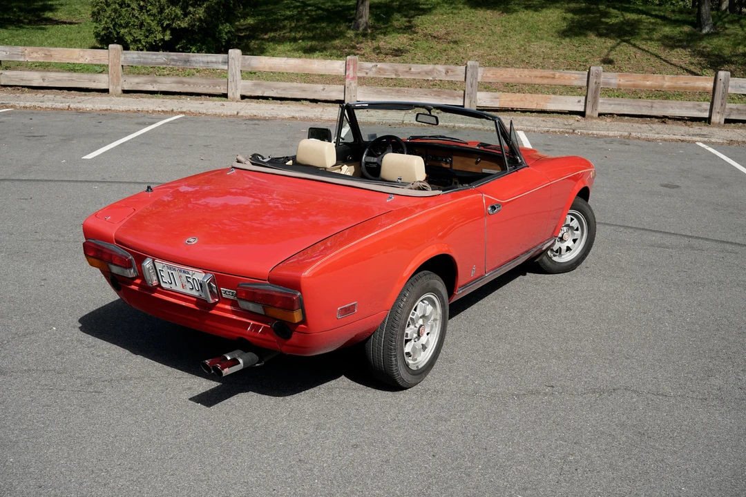 1982 Fiat 124 Sport Spider - Image 14 of 31