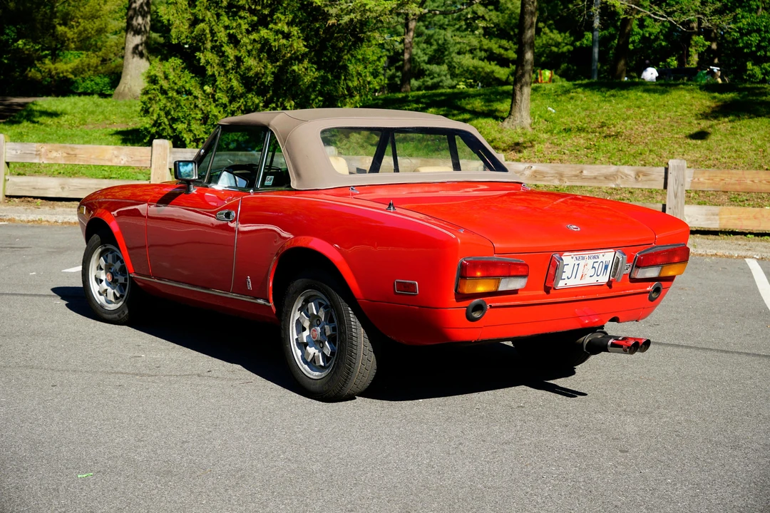 1982 Fiat 124 Sport Spider - Image 28 of 31