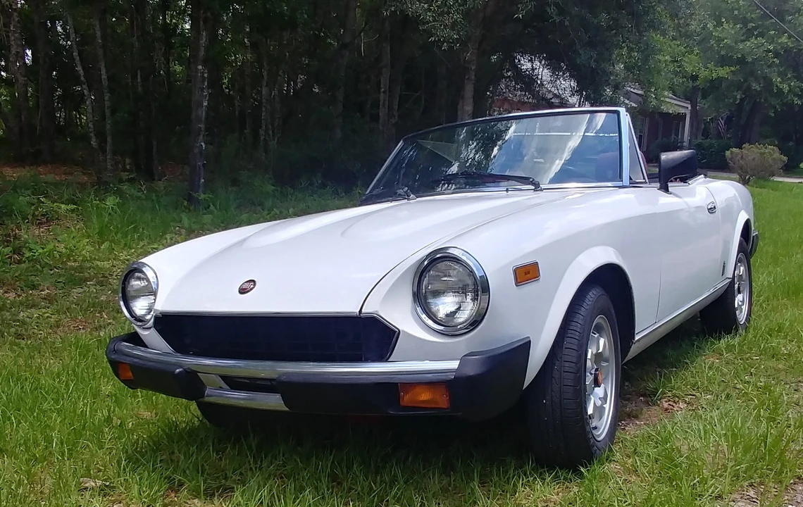 1982 Fiat 124 Sport Spider - Image 31 of 31