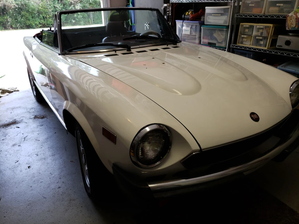 1982 Fiat 124 Sport Spider - Image 14 of 31