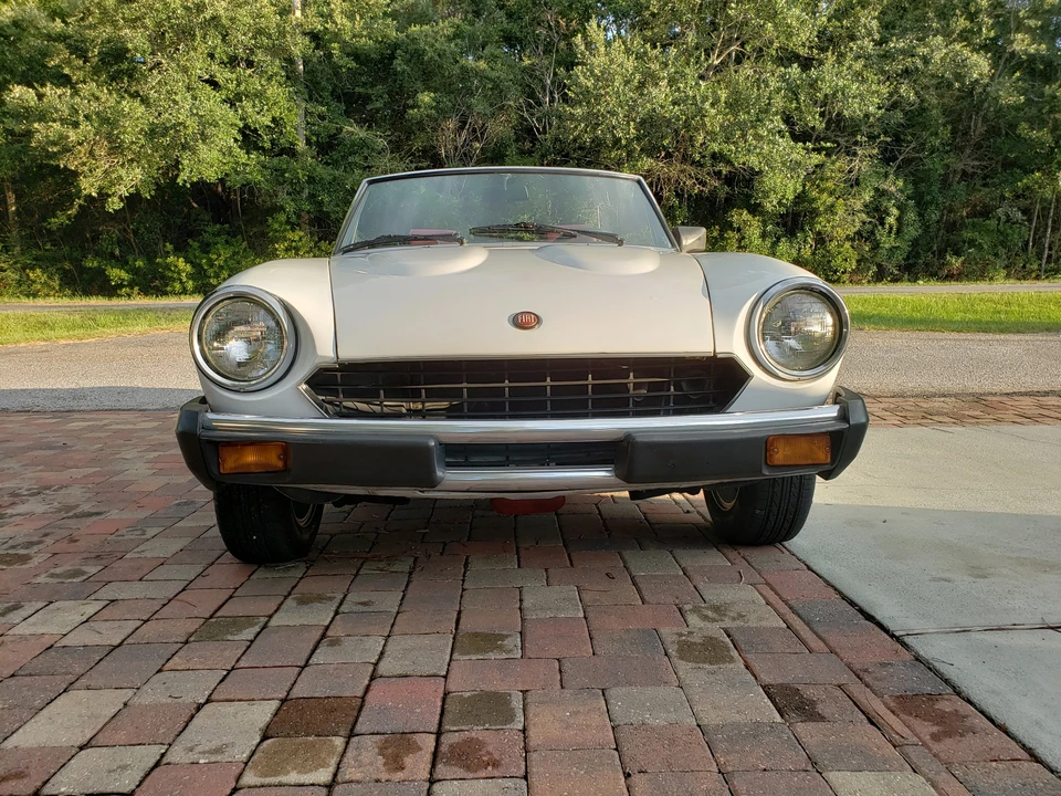 1982 Fiat 124 Sport Spider - Image 27 of 31