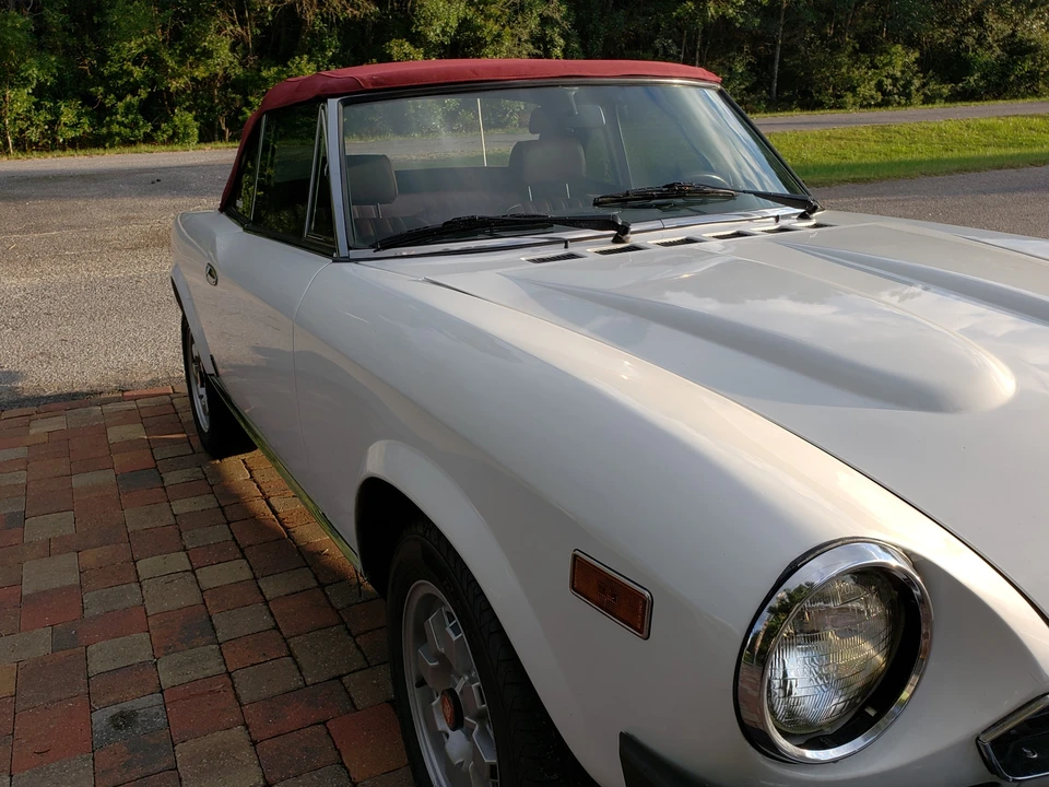 1982 Fiat 124 Sport Spider - Image 16 of 31