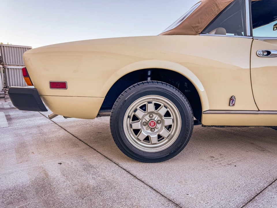 1982 Fiat 124 Sport Spider - Image 20 of 31