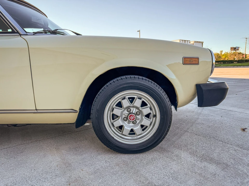1982 Fiat 124 Sport Spider - Image 22 of 31