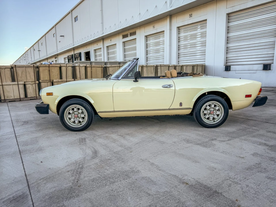 1982 Fiat 124 Sport Spider - Image 3 of 31