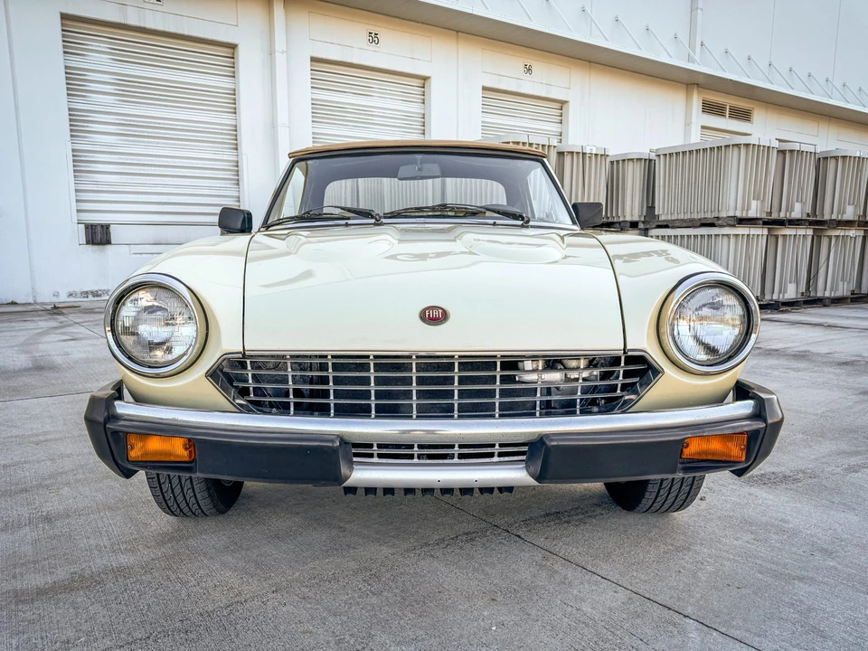 1982 Fiat 124 Sport Spider - Image 23 of 31
