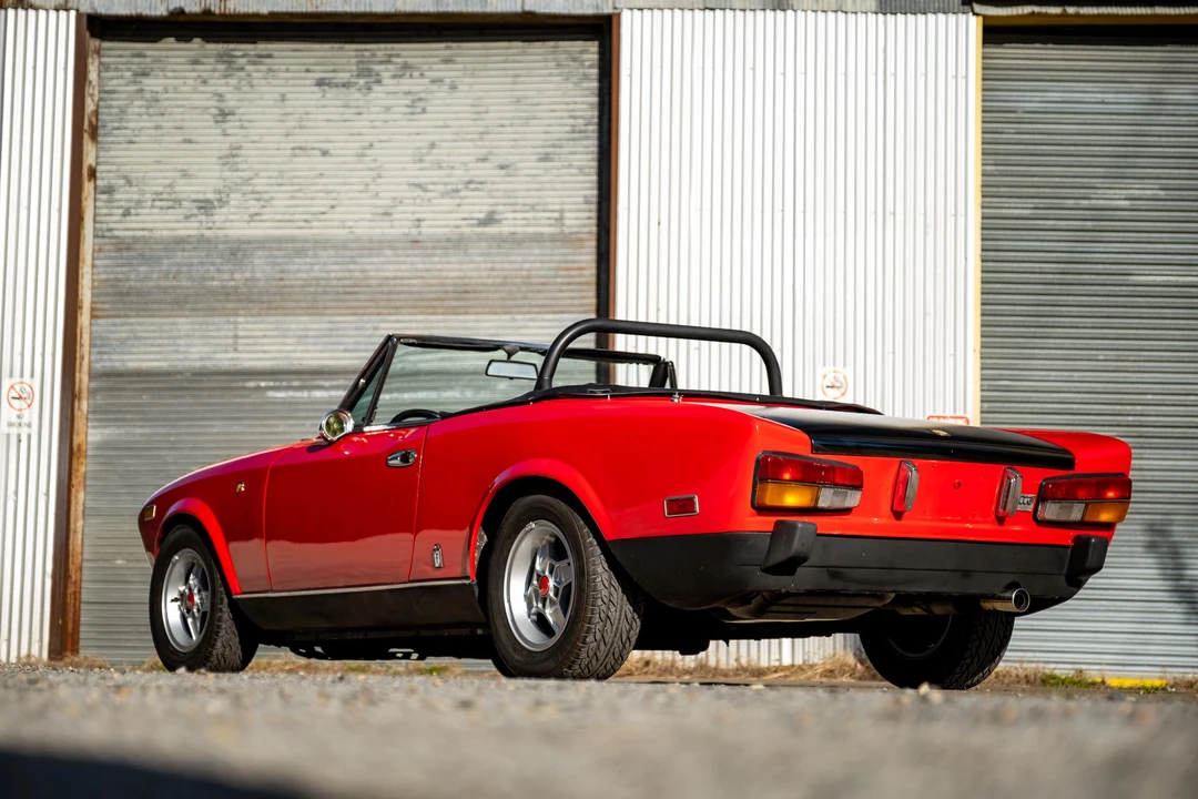 1982 Fiat 124 Sport Spider - Image 16 of 31