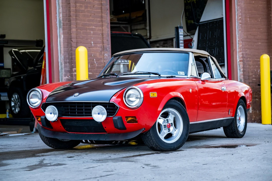 1982 Fiat 124 Sport Spider - Image 12 of 31