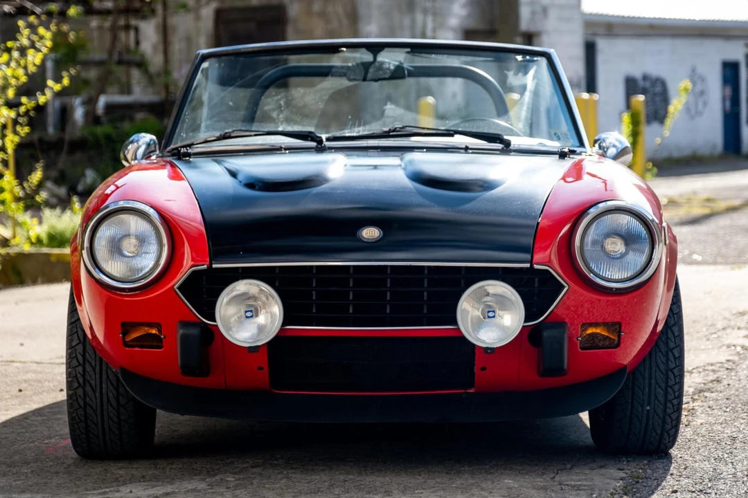 1982 Fiat 124 Sport Spider - Image 2 of 31