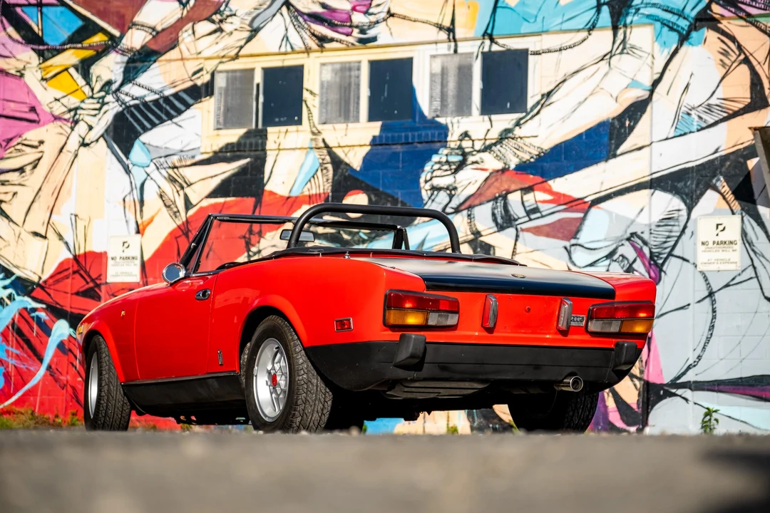 1982 Fiat 124 Sport Spider - Image 17 of 31