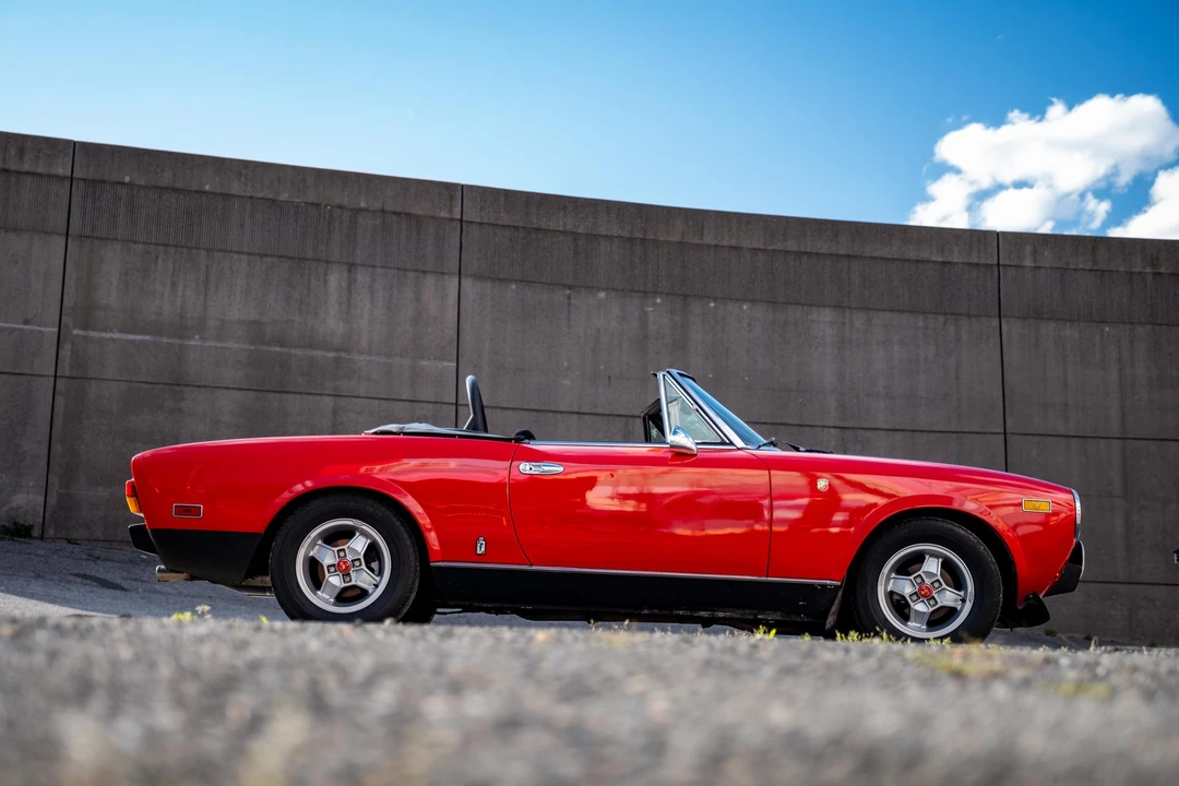 1982 Fiat 124 Sport Spider - Image 22 of 31