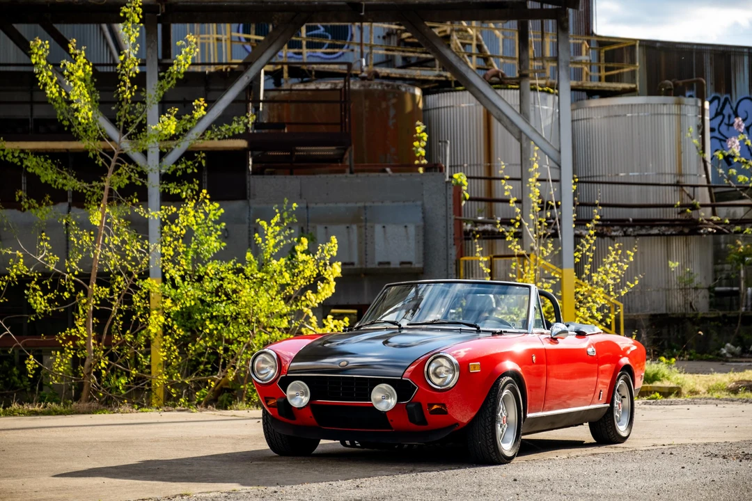 1982 Fiat 124 Sport Spider - Image 9 of 31