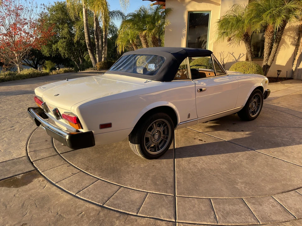 1982 Fiat 124 Sport Spider - Image 11 of 31