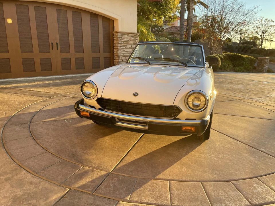 1982 Fiat 124 Sport Spider - Image 6 of 31