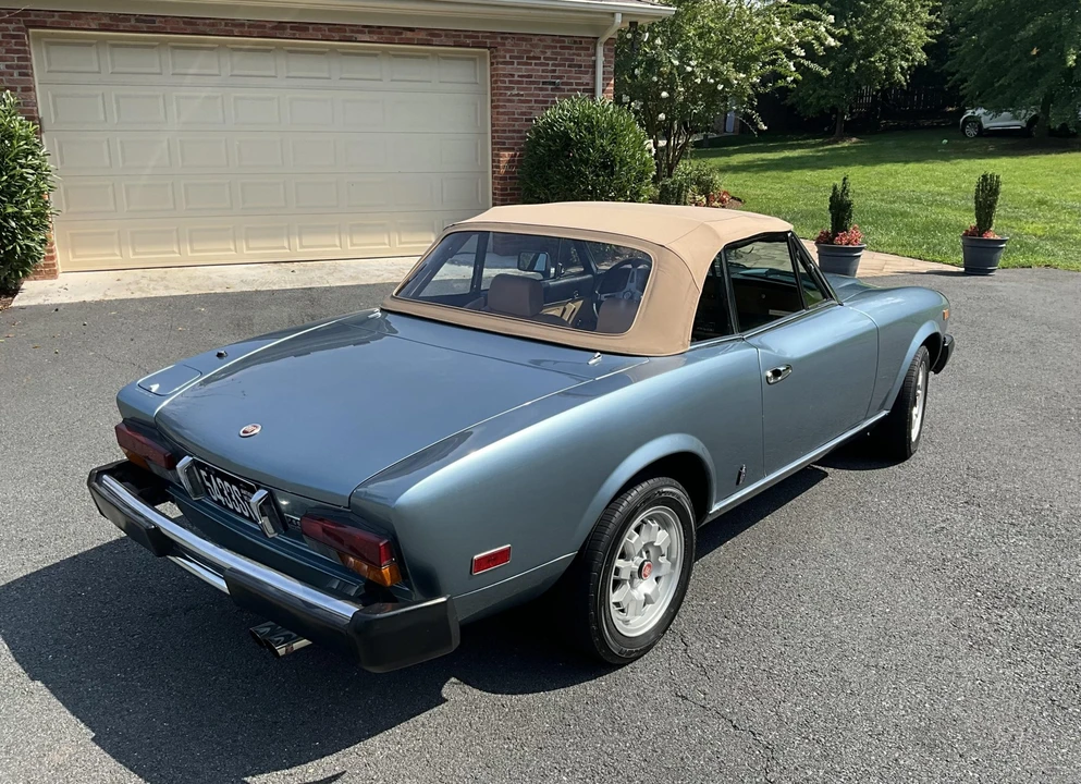 1982 Fiat 124 Sport Spider - Image 12 of 31